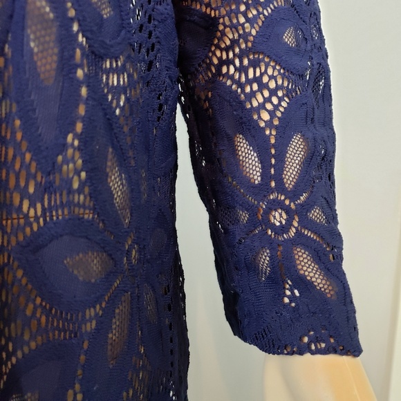 J. Valdi Daisy Lace Vee Yoke Cover-Up Tunic - Picture 6 of 8